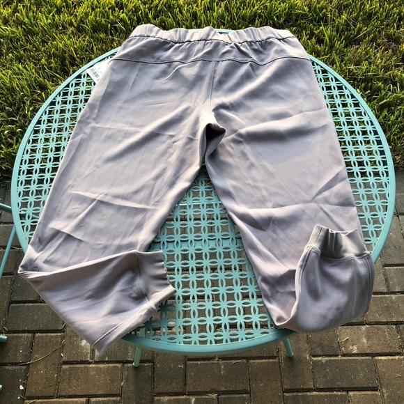 Sold Lululemon On The Fly Jogger Woven - SLRS - Picture 4 of 5